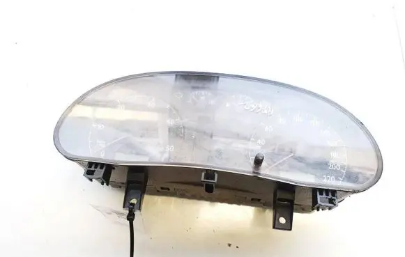 Volkswagen Polo Speedometer (instrument cluster) 6q0920800e