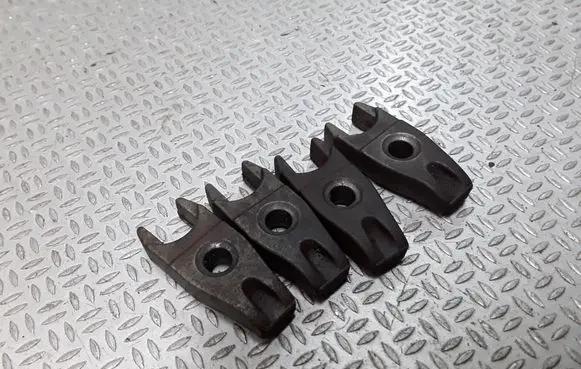 Peugeot 406 Fuel Injector clamp holder