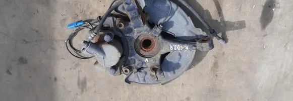 Peugeot 508 Front wheel hub spindle knuckle
