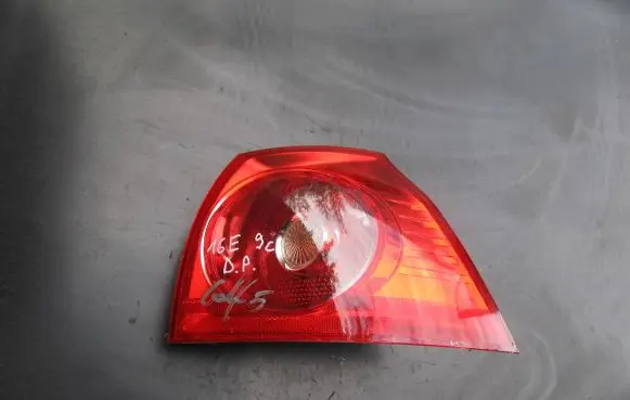Volkswagen Golf V Rear/tail lights 1K6945096N A01603434 S28490202