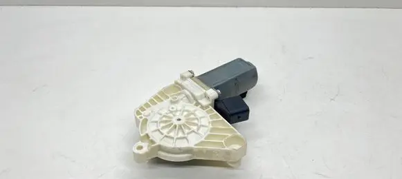 Mercedes-Benz CLA C117 X117 W117 Front door window regulator motor A55382110 0536010603