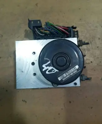 Volvo XC90 ABS Pump P30793444 10020405084