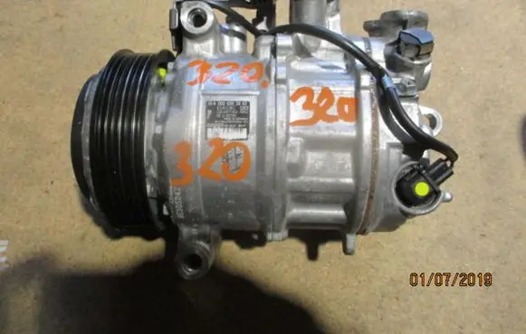 Seat Toledo I (1L) Air conditioning (A/C) compressor (pump) 820803