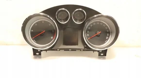 Opel Insignia A Clock 