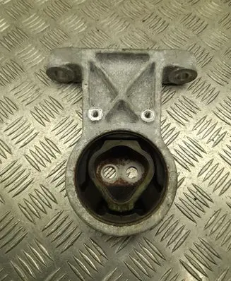 Engine mount bracket