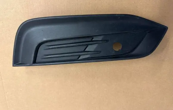 Volvo V90 Cross Country Front fog light trim/grill 32227568
