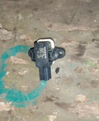 Volvo S60 Airbag deployment crash/impact sensor 30798030