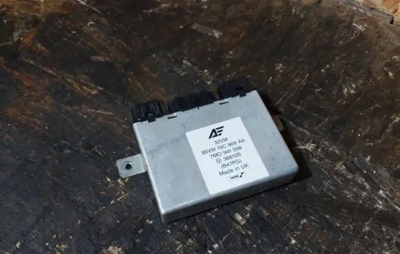 Volkswagen Sharan Comfort/convenience module 7M0941598 95VW10C909AA 36810B