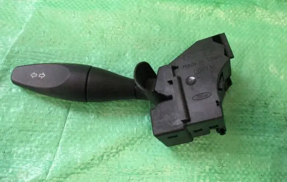Ford Mondeo Mk III Indicator stalk 1S7T17A553