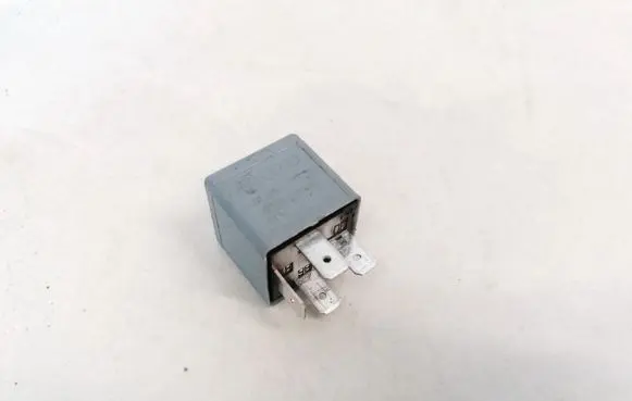 Audi A3 S3 8V Other relay 141951253B V23134-B52-X227