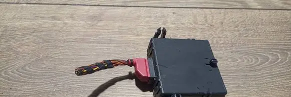 Volkswagen PASSAT B6 Gateway control module 1k0907530e