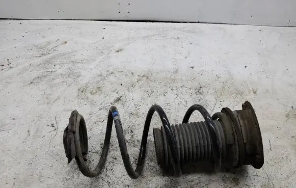 Volkswagen Golf Sportsvan Front coil spring