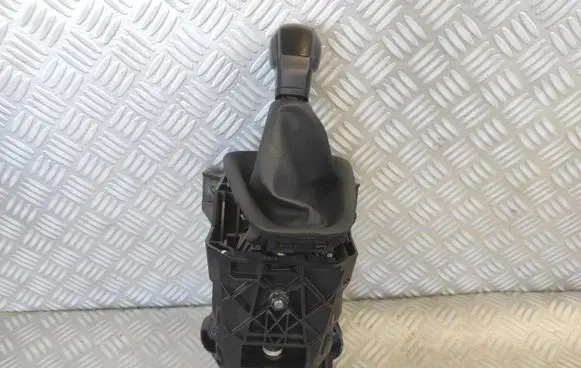 Opel Combo D Gear shifter/selector 9814652680