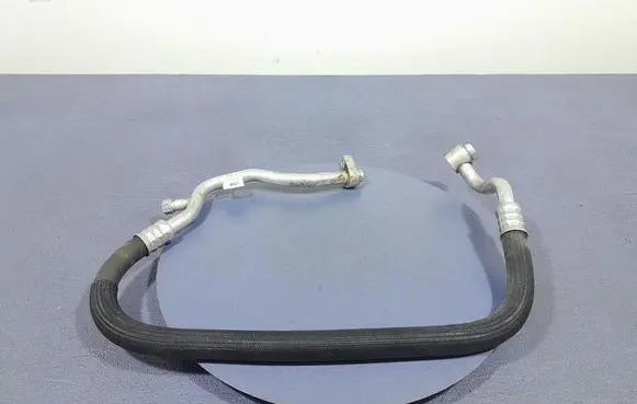 BMW X3 E83 Air conditioning (A/C) pipe/hose 9868417