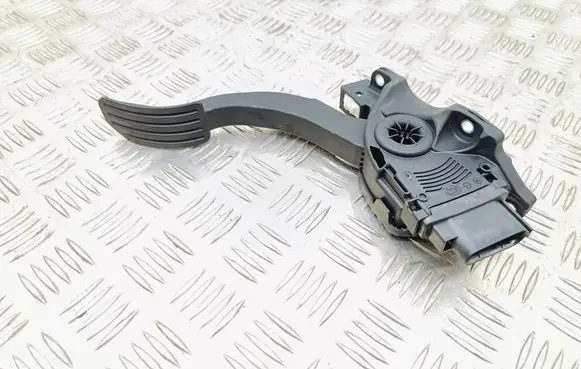 Volvo S60 Accelerator throttle pedal 31329058 C95YE04 6PV01083401