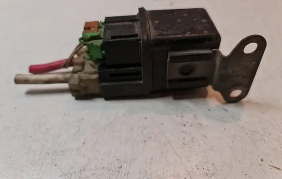Nissan Patrol Y61 Glow plug pre-heat relay 2523080A00