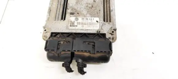 Volkswagen Golf Plus Engine control unit/module 03G906016R 0281012220