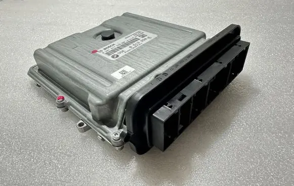 BMW 5 F10 F11 Engine control unit/module 0281017648 7564167 030128731