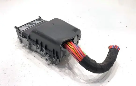 Opel Zafira C Fuse box set 13222786