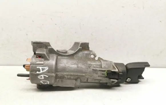 Audi A6 S6 C5 4B Ignition lock 4B0905851C