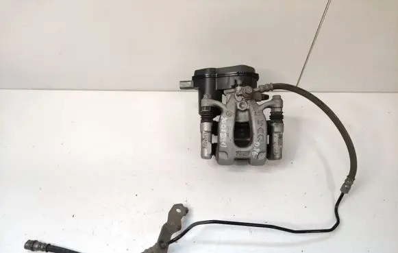 Peugeot 2008 II Rear brake caliper 9842295180