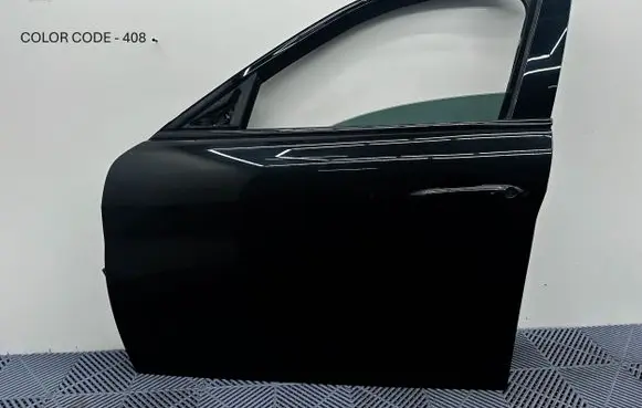 Alfa Romeo Giulia Front door 00505468430