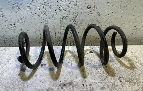 Toyota Yaris Rear coil spring