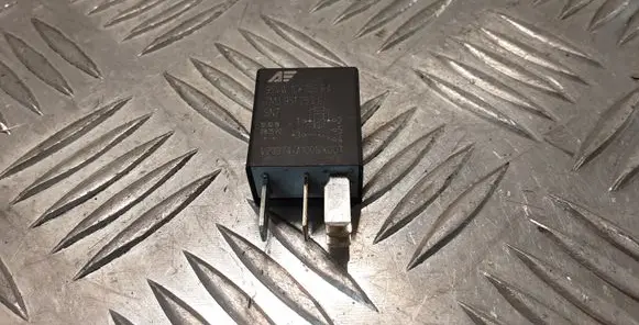 Audi A4 S4 B8 8K Other relay 95VW10K705EA 7M0951253C
