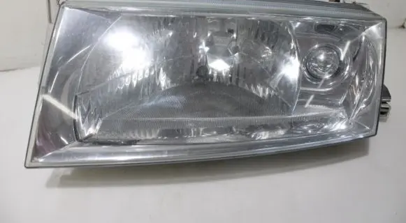Skoda Octavia Mk2 (1Z) Headlight/headlamp