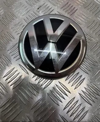 Volkswagen Tiguan Manufacturer badge logo/emblem 5NA853601