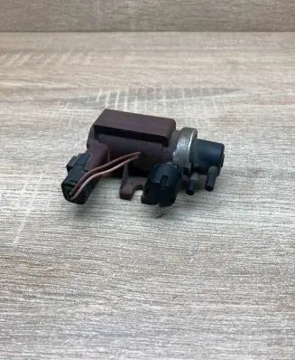 Ford Fiesta Turbo solenoid valve 9650098380 778332804 Withconnector