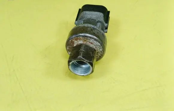 Air conditioning (A/C) pressure sensor