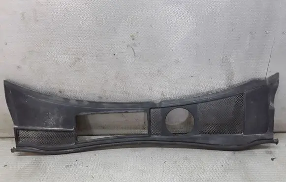Audi A6 Allroad C5 Wiper trim