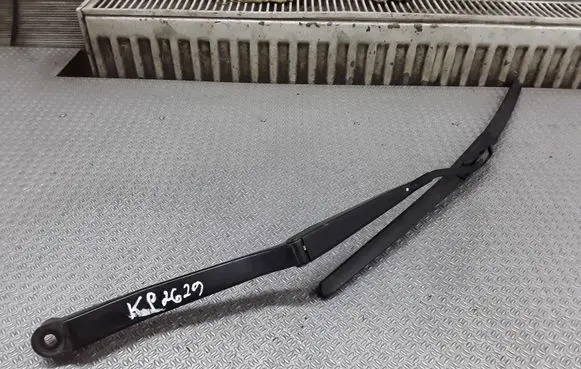 Toyota RAV 4 (XA20) Windshield/front glass wiper blade 