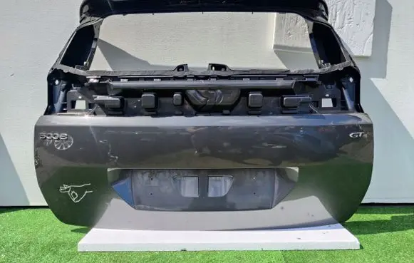 Peugeot 5008 II Truck tailgate 9814790977