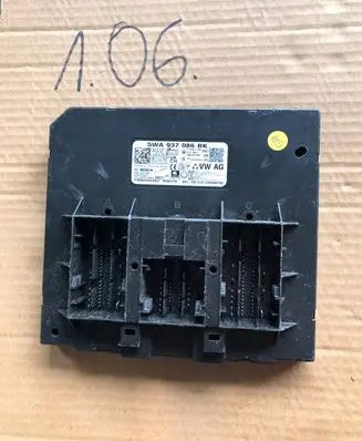 Volkswagen Golf VIII Central body control module 5WA937086BK