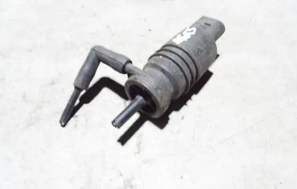 Audi A6 S6 C5 4B Windscreen/windshield washer pump