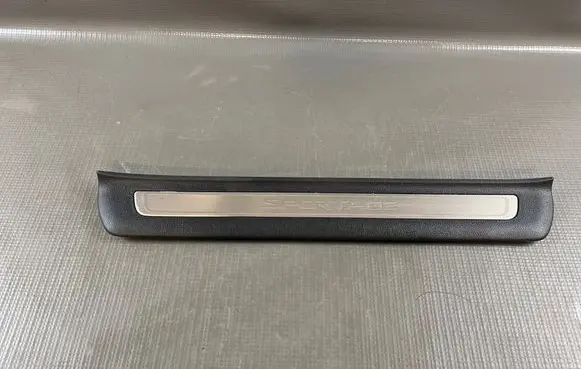 KIA Sportage Front sill trim cover 85884F1500 85883F1500WK