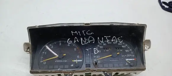 Mitsubishi Galant Speedometer (instrument cluster) L5689