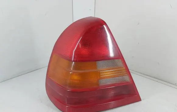 Mercedes-Benz C W202 Rear/tail lights 3301520501