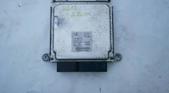 Mercedes-Benz E W212 Engine control unit/module ECU A6519007401 28328588 A6519011801