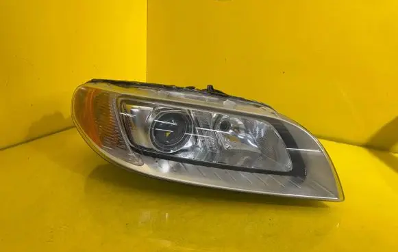 Volvo XC70 Headlight/headlamp 313214348