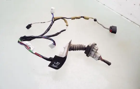 Mazda 3 I Rear door wiring loom BP4M67210C