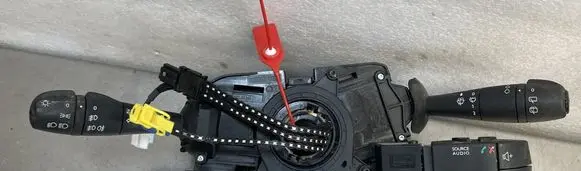 Renault Captur Tailgate/trunk/boot open switch