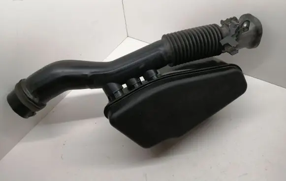Toyota Prius (XW30) Air intake hose/pipe 1789337040