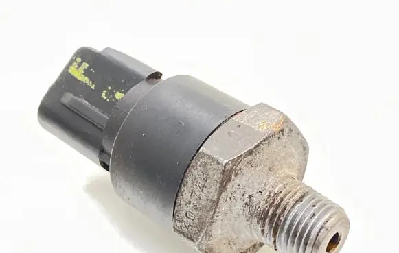 Toyota Aygo AB10 Oil pressure sensor 401742