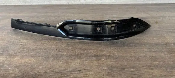 Audi e-tron Rear bumper trim bar molding 85E807432A
