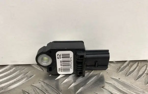 Toyota Avensis T270 Airbag deployment crash/impact sensor 8983102150