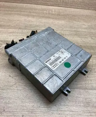 Audi A4 S4 B5 8D Engine control unit/module ECU 8D0907557B 0261203554 WITHPLUG