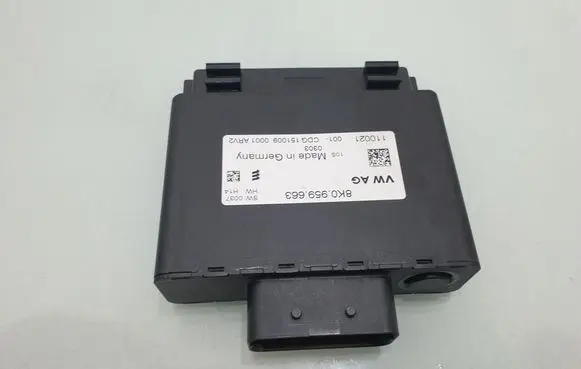 Audi A5 Sportback 8TA Voltage converter/converter module 8K0959663
